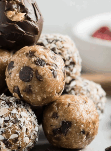the wellness journal recipe Peanut Butter Chocolate Bliss Balls